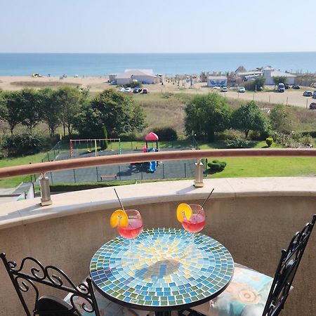 Beach View Apartment Shkorpilovtsi Bagian luar foto