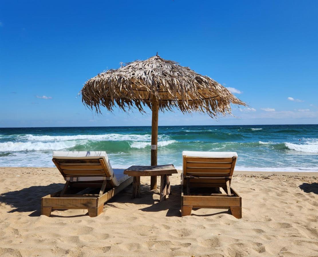 Beach View Apartment Shkorpilovtsi Bagian luar foto