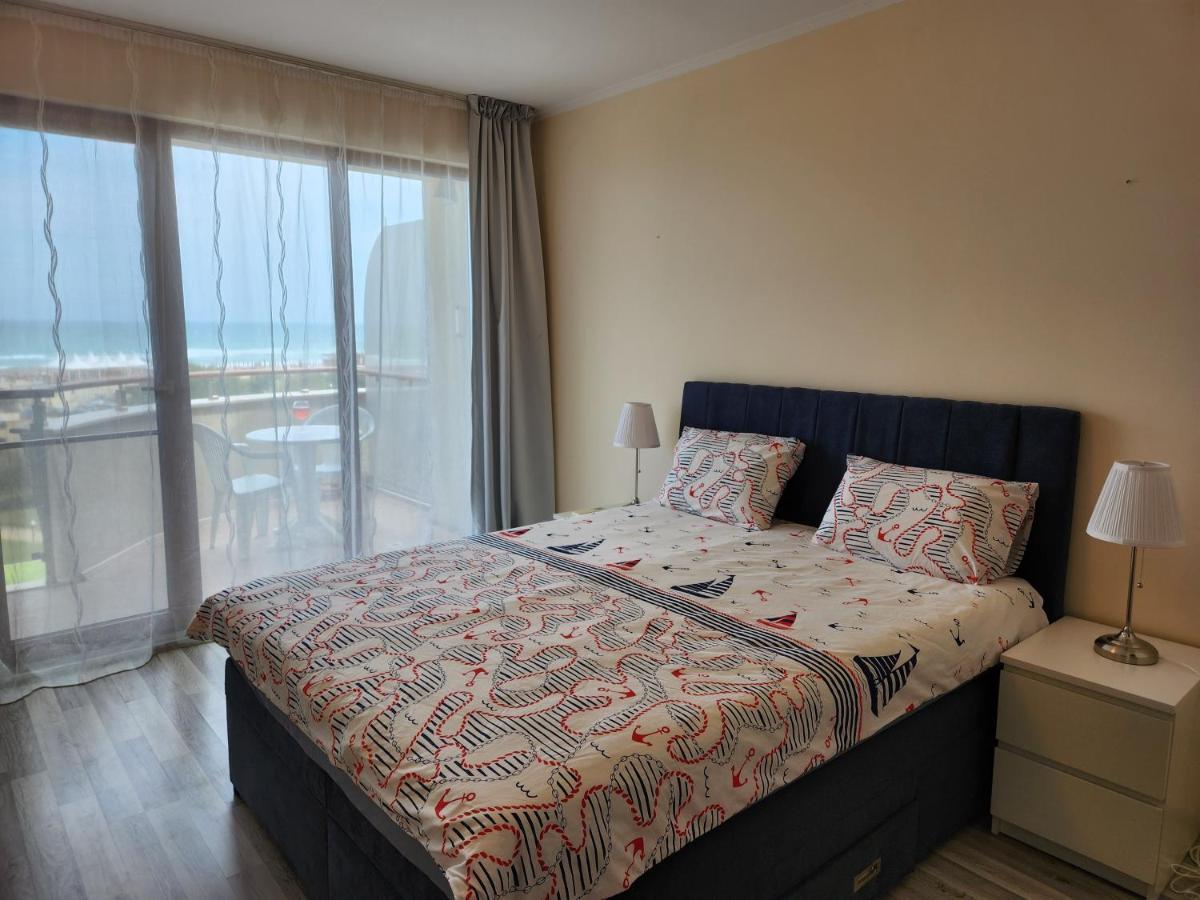 Beach View Apartment Shkorpilovtsi Bagian luar foto