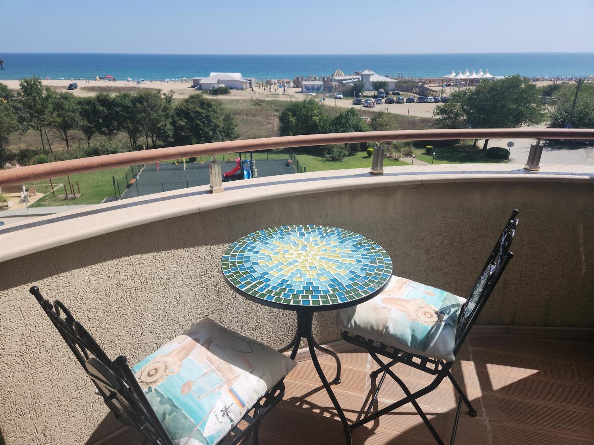 Beach View Apartment Shkorpilovtsi Bagian luar foto